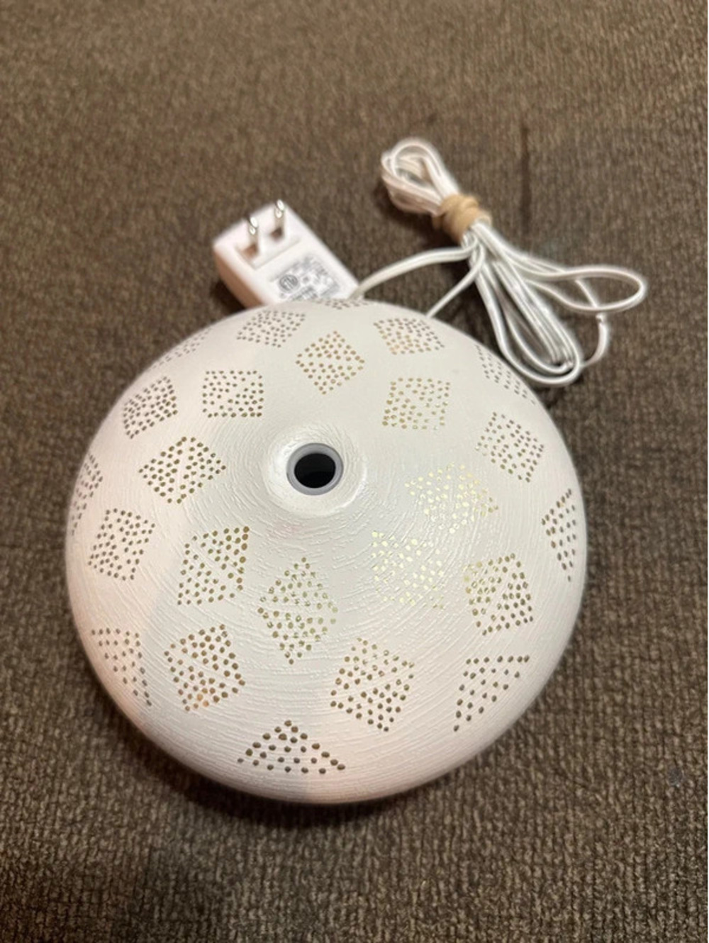 200ml Dotted Orb Oil Diffuser White/Gold - Opalhouse